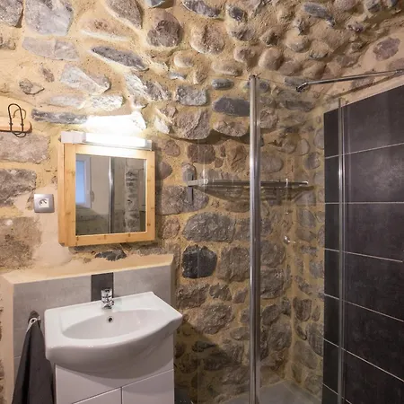 T2 Centre Historique Apartment Vals-les-Bains